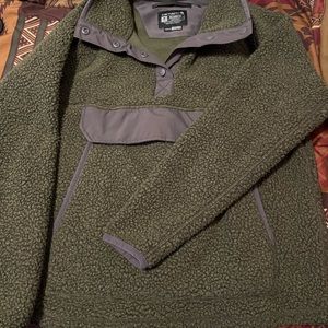 Carhartt Sherpa Pullover women’s sz Medium